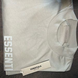 Essentials t-shirt